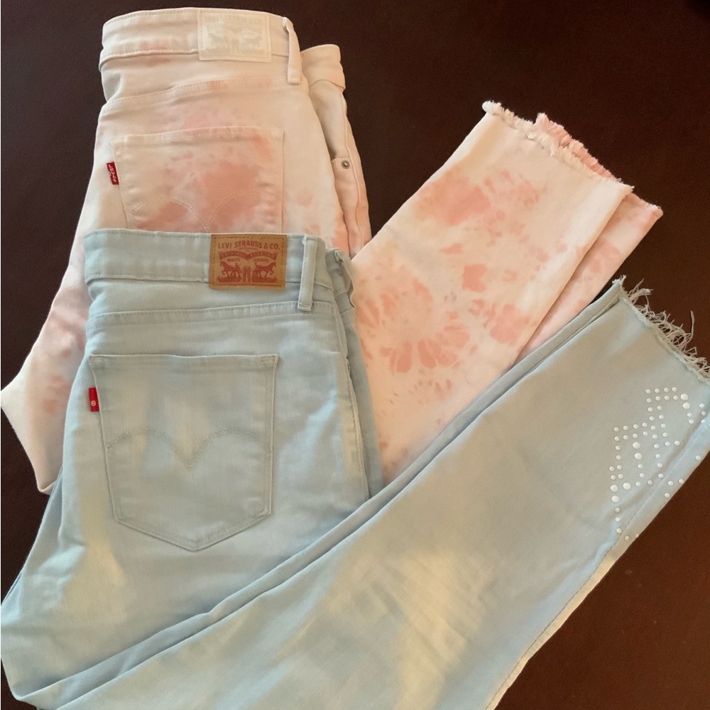 Lds LEVIS size 32 ankle jeans bundle EUC
